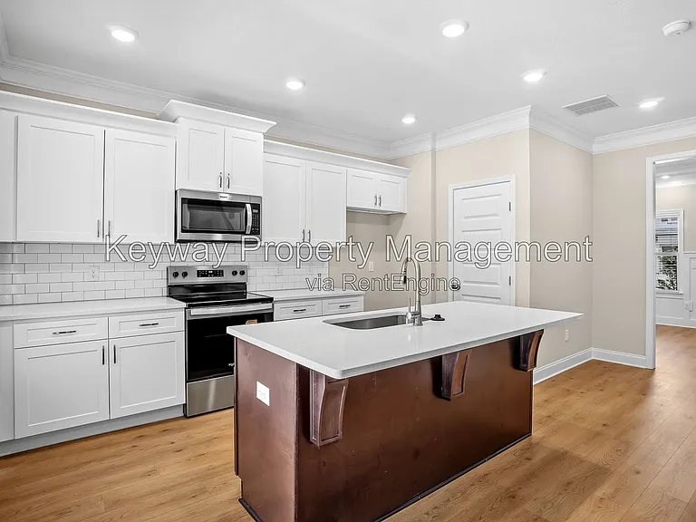 3225 Venetian Dr — Photo 8