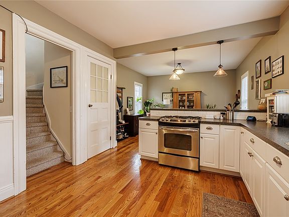 4th image of 21 Rundel Park Unit 2