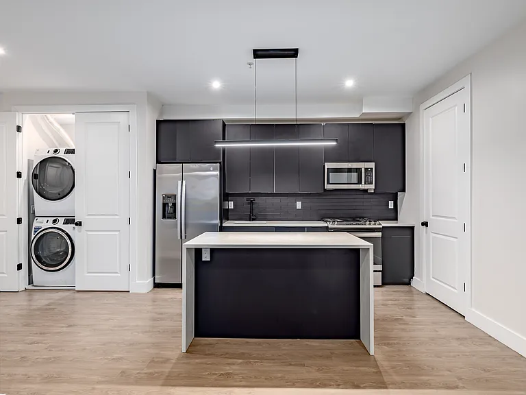196 Dayton Ave #305 — Photo 1