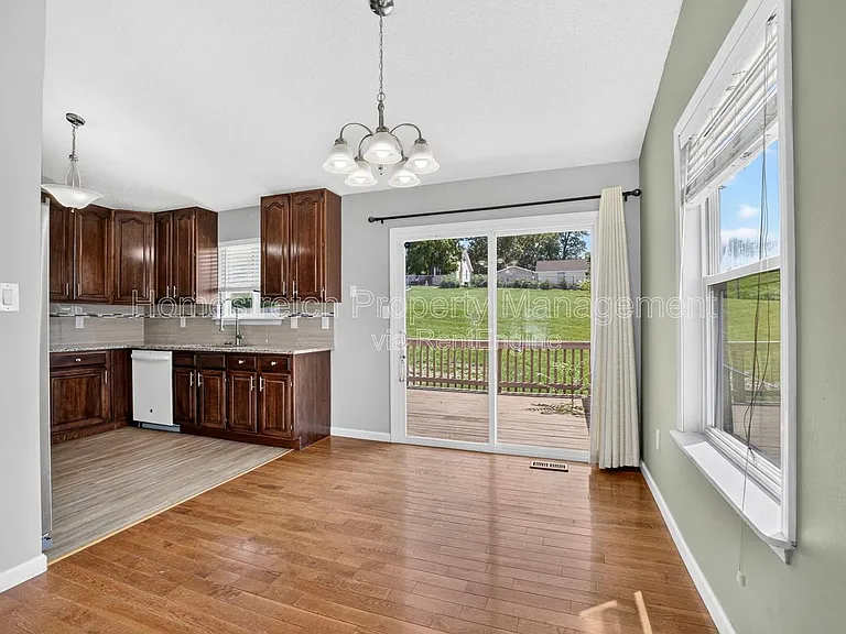 10608 Canter Way — Photo 13