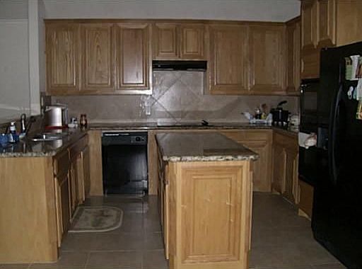 5th image of 2465 Newark Cir