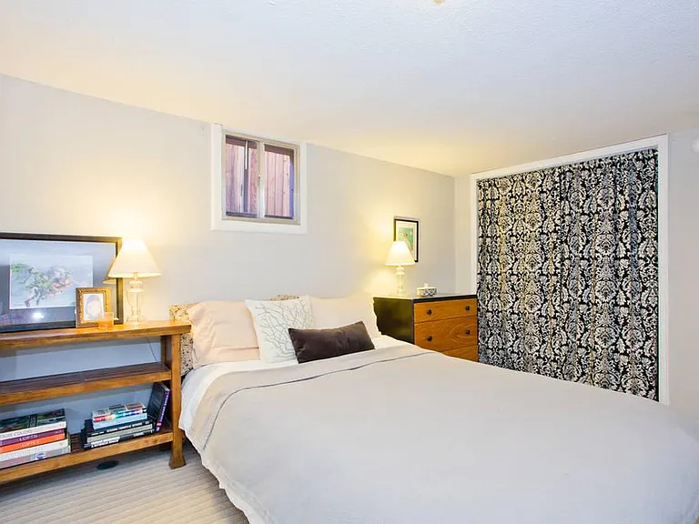 2441 W Dunkeld Pl — Photo 3