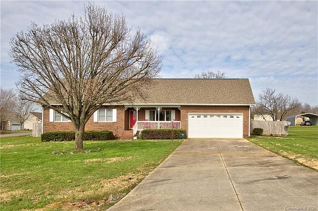 1st image of 218 Doe Trail Ln