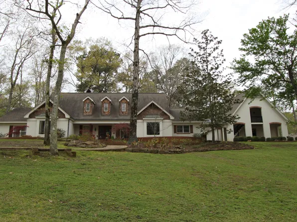 1084 Jolly Rd, Columbus, MS 39705