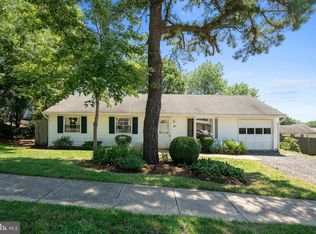 6 Revere Ct, Barnegat, NJ 08005