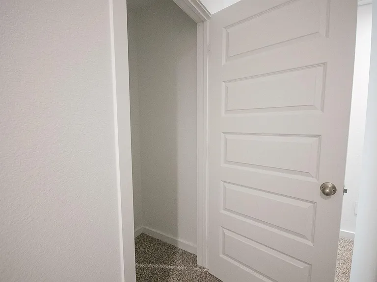 10217 Berkeley Springs Trl — Photo 16