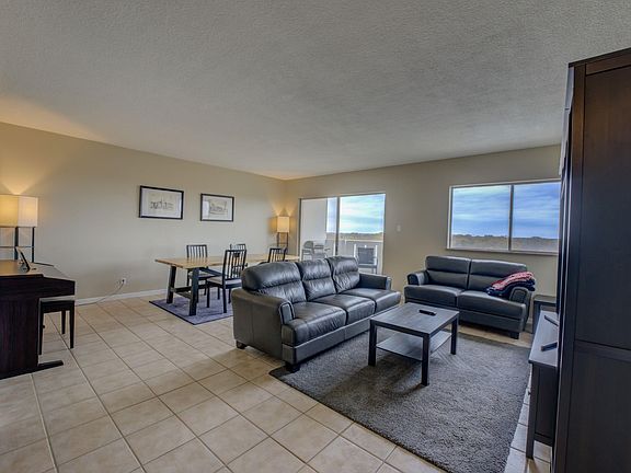 3rd image of 1960 Parkway Ave #1109