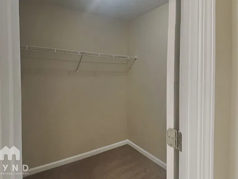 8256 Wynfield Dr — Photo 11