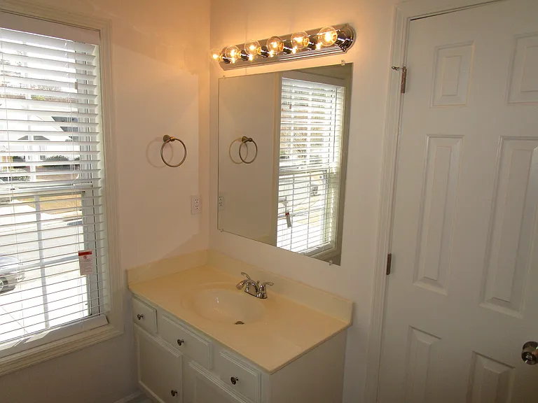 2325 Carlysle Cove Dr — Photo 6