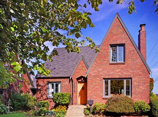 2676 Belvidere Ave SW, Seattle, WA 98126