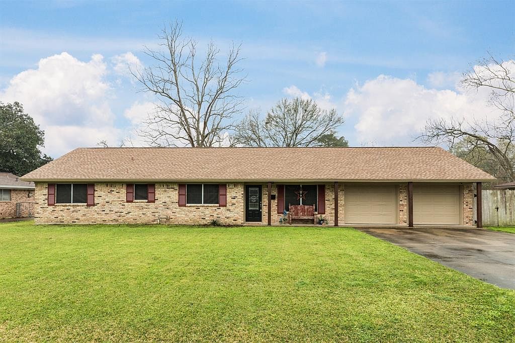 1002 Loggins Dr, West Columbia, TX 77486 Zillow