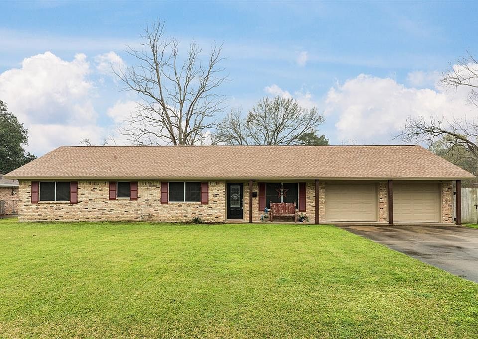 1st image of 1002 Loggins Dr