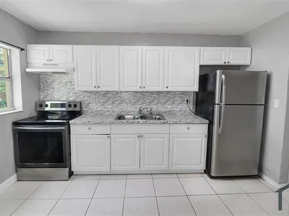3020 NW 7th St, Pompano Beach, FL 33069