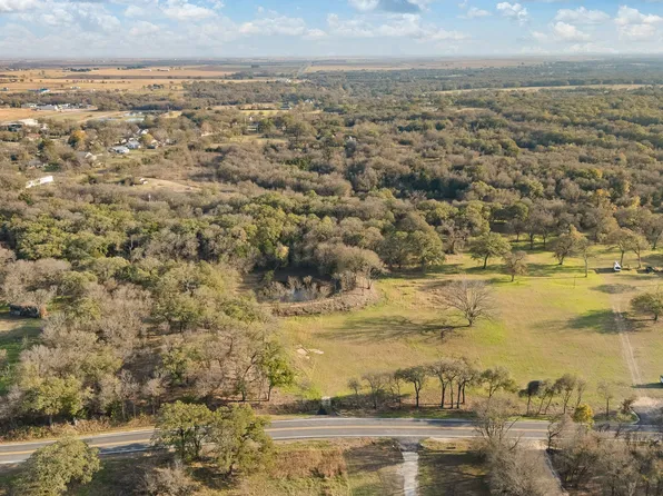 223 Gathings Ave, Covington, TX 76636