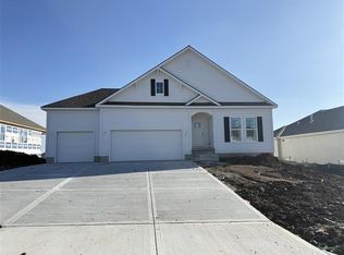 20771 W 188th St, Spring Hill, KS 66083