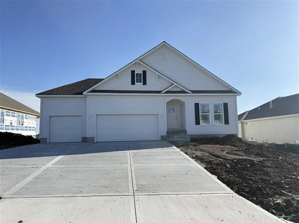 20771 W 188th St, Spring Hill, KS 66083