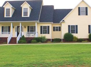 914 Little Brook Cir, York, SC 29745