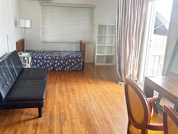 5th image of 2951 SW 23rd St #2