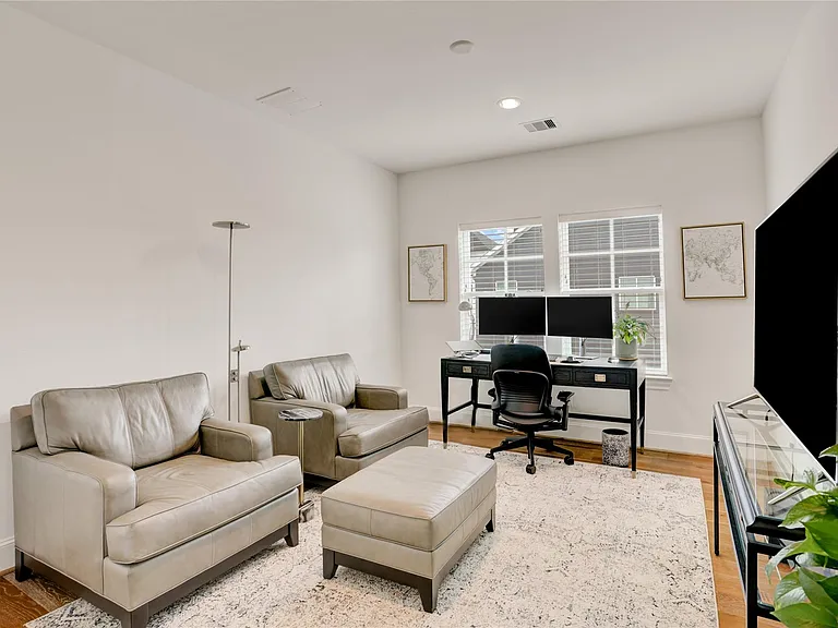 630 Delmar St — Photo 21