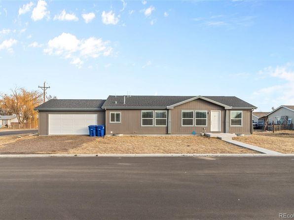 113 Juniper Circle, Log Lane Village, CO 80705