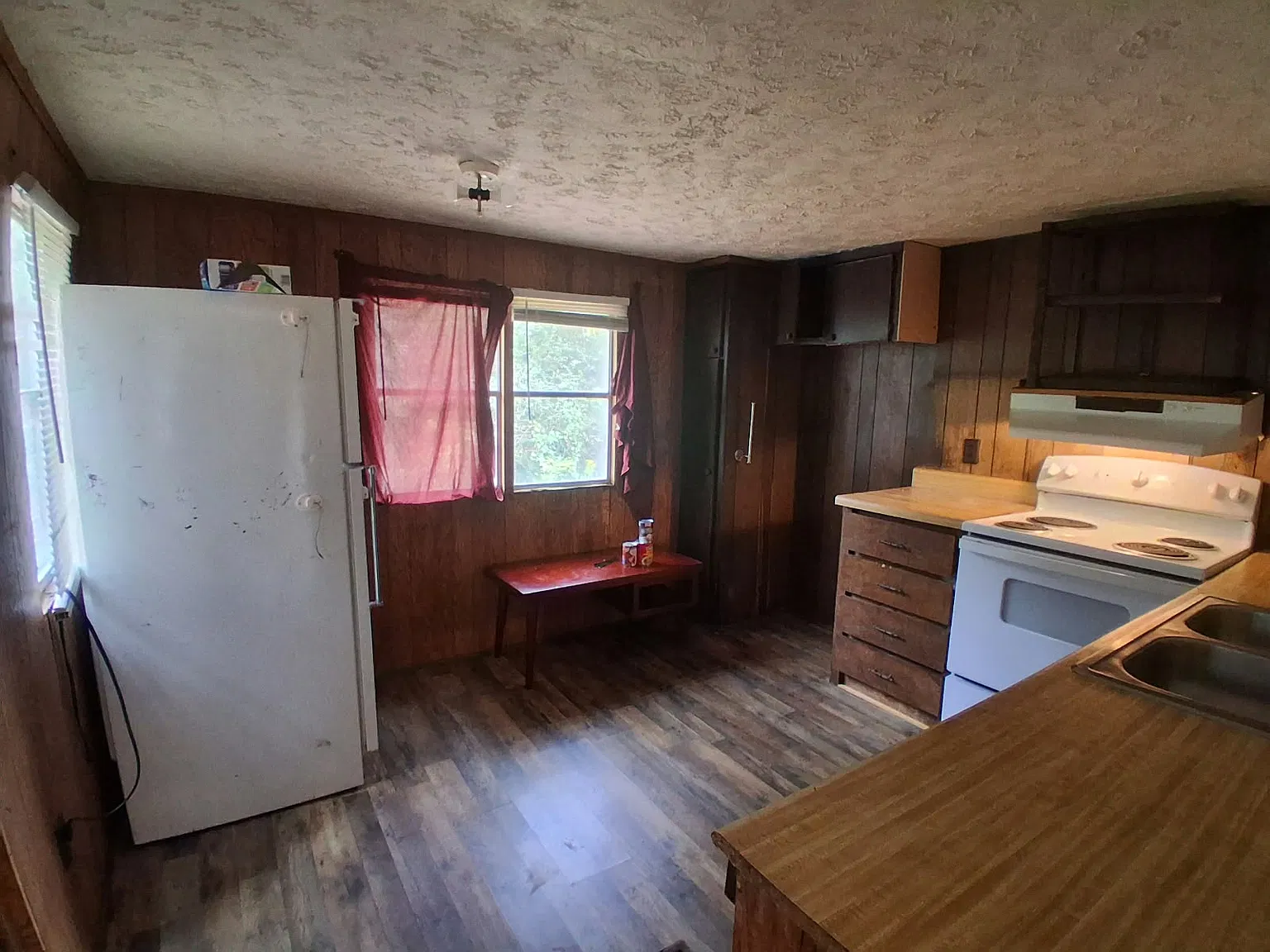 2 bed, 700 sqft, $750 — Photo 1
