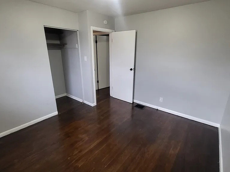 1450 N Campbell Ave — Photo 11