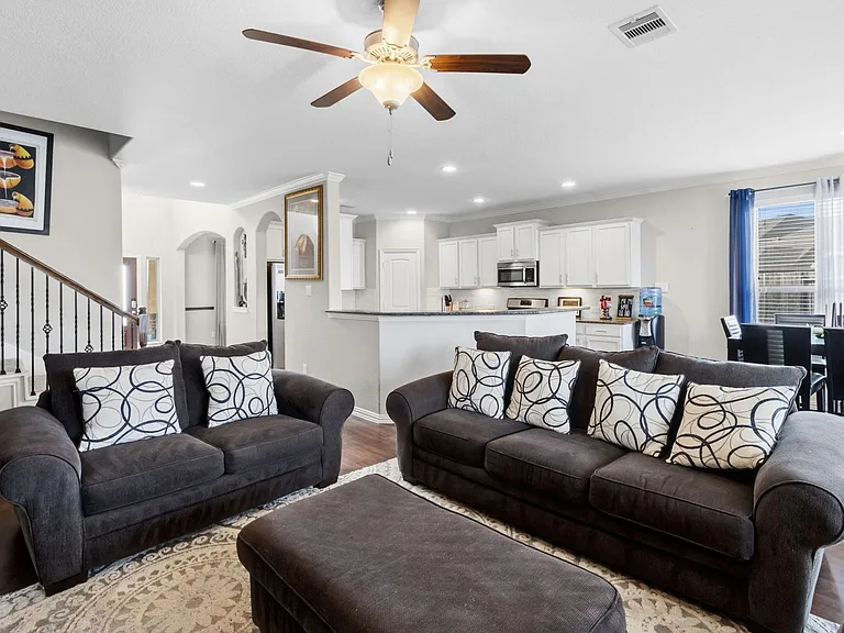 4435 Bearberry Ave — Photo 8