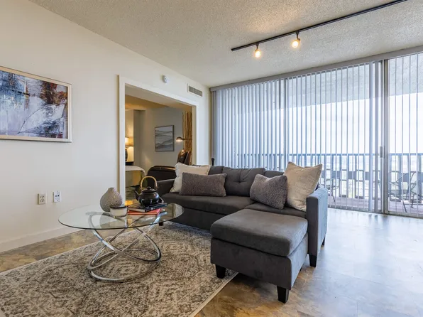 700 E 9th St APT 13F, Little Rock, AR 72202