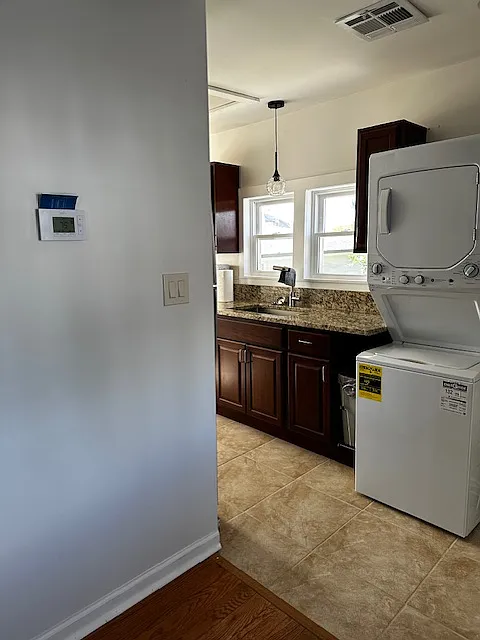1 bed, 450 sqft, $1,225 — Photo 2