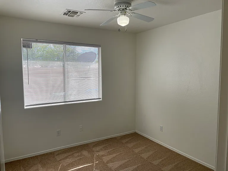 6831 S 33rd Dr — Photo 21