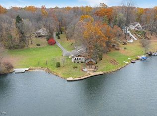 83 Cherry Dr NW, North Canton, OH 44720