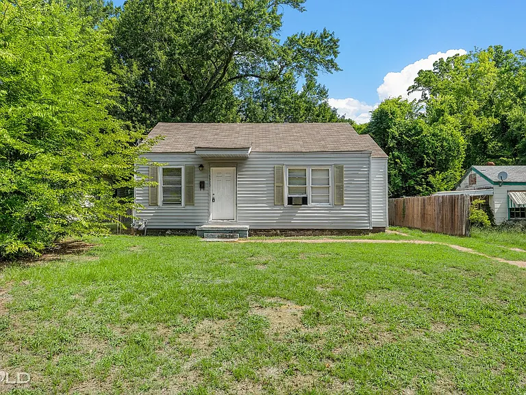 3920 Huston St — Photo 4