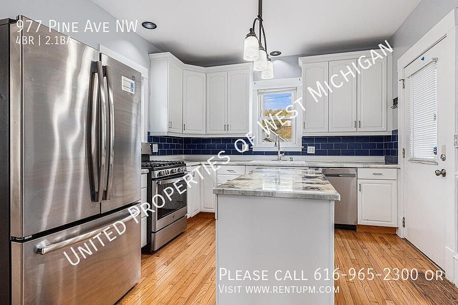 1st image of 977 Pine Ave NW