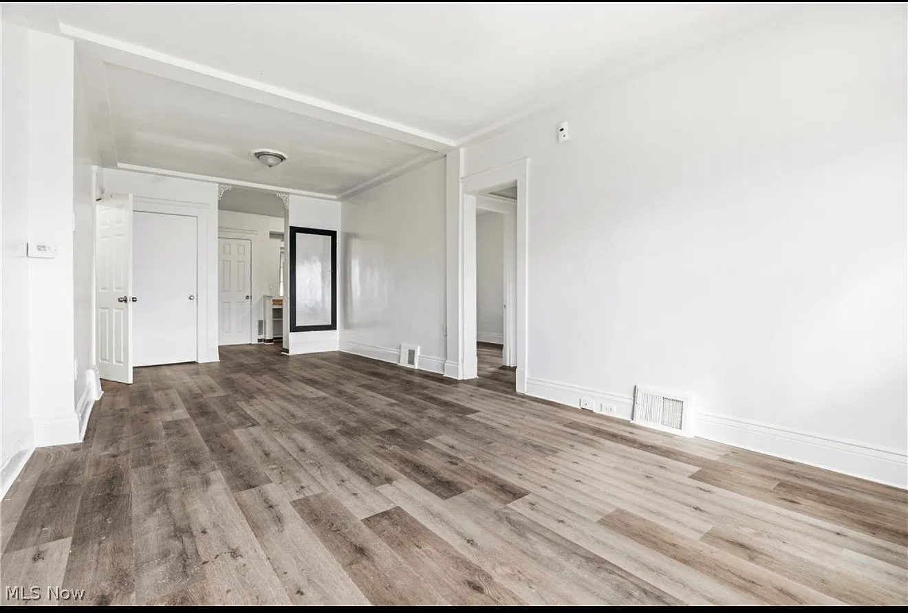 2 bed, $1,150 — Photo 1