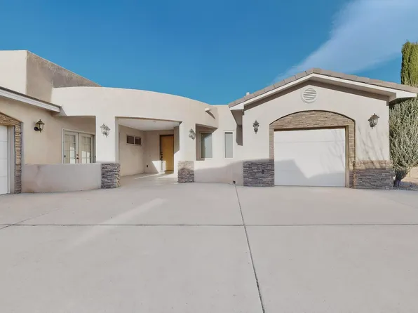 8223 Grape Arbor Ct NE, Albuquerque, NM 87122