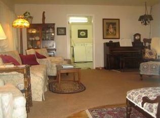 927 S Hayes St, Crown Point, IN 46307