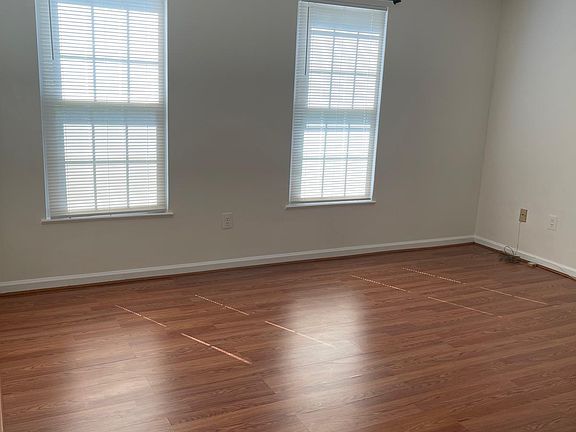 3rd image of 5610 Avonshire Pl
