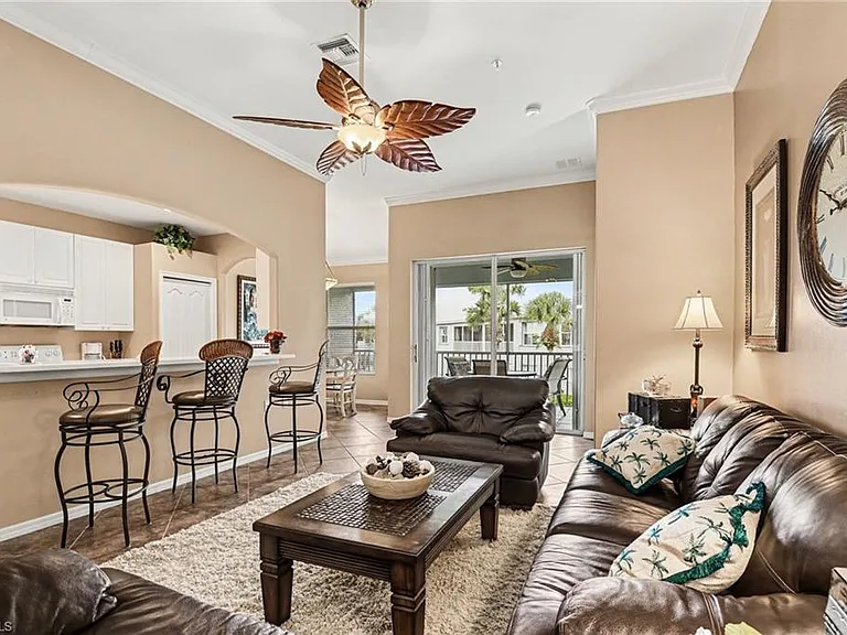 1230 Sweetwater Ln #2208 — Photo 3