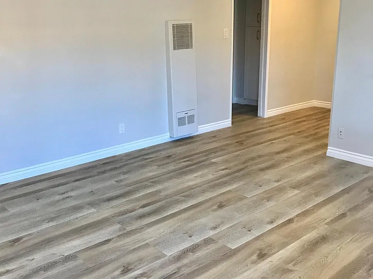 13000 Valleyheart Dr #14 — Photo 2