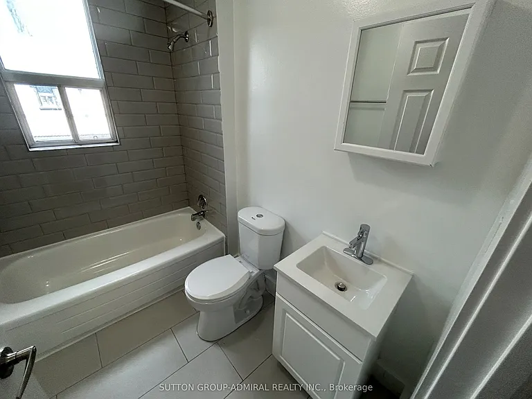 34 Heydon Park Rd #5 — Photo 4