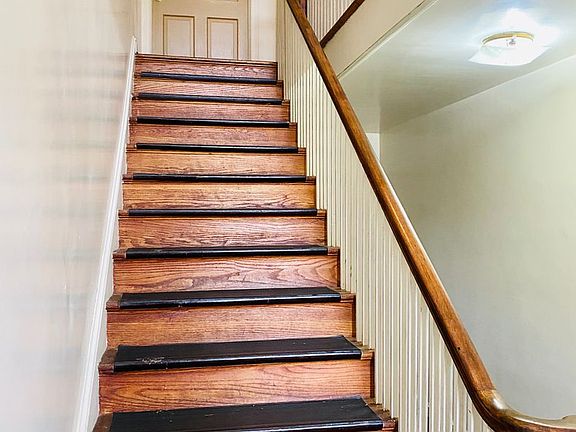 5th image of 3538 Floyd Ave APT 4