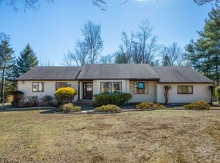 6 Darlene Ct, Randolph, NJ