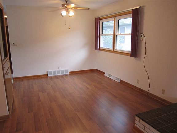 3rd image of 1003 11th St