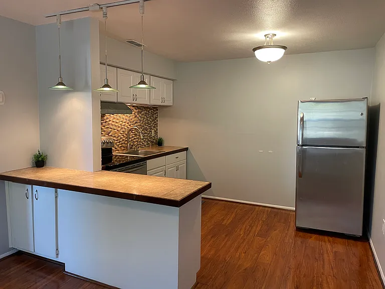 9015 Westchester Cir #39 — Photo 15