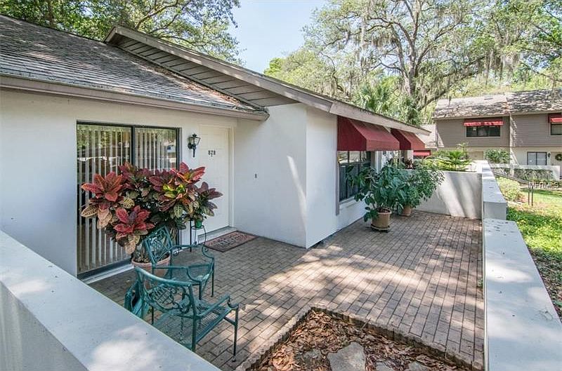 1st image of 828 Oak Park Pl