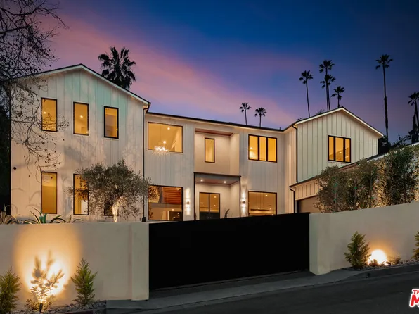 18100 Karen Dr, Tarzana, CA 91356