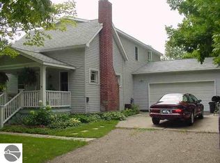 8731 Mercer Blvd, Charlevoix, MI 49720