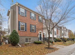 730 Regency Ln E, Hopkins, MN 55343