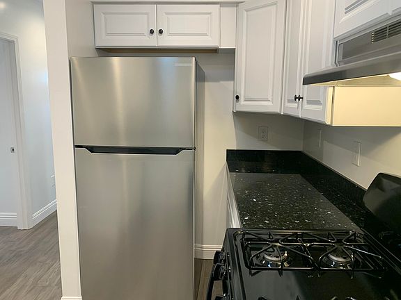 3rd image of 228 Cannon Green Dr