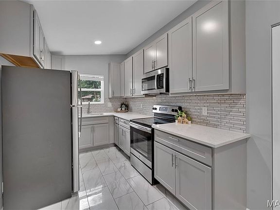 3rd image of 11209 Saint Shawn Ln
